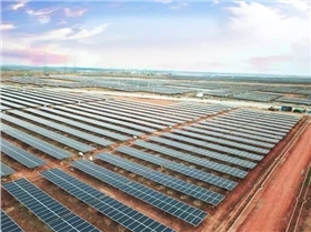 印度Pavagada Solar Park的300MW光伏電站順利并網(wǎng).jpg